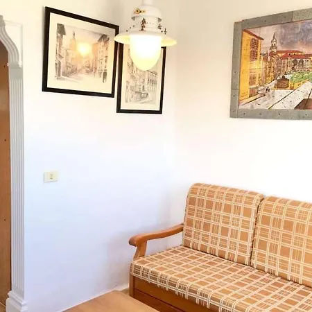 Puerto Del Carmen Sleeps 6 Pool Wifi
